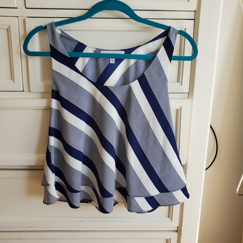 Amanda U Crop Top